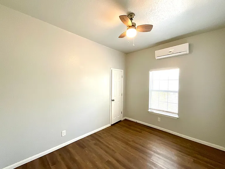 710 Virginia Blvd — Photo 12