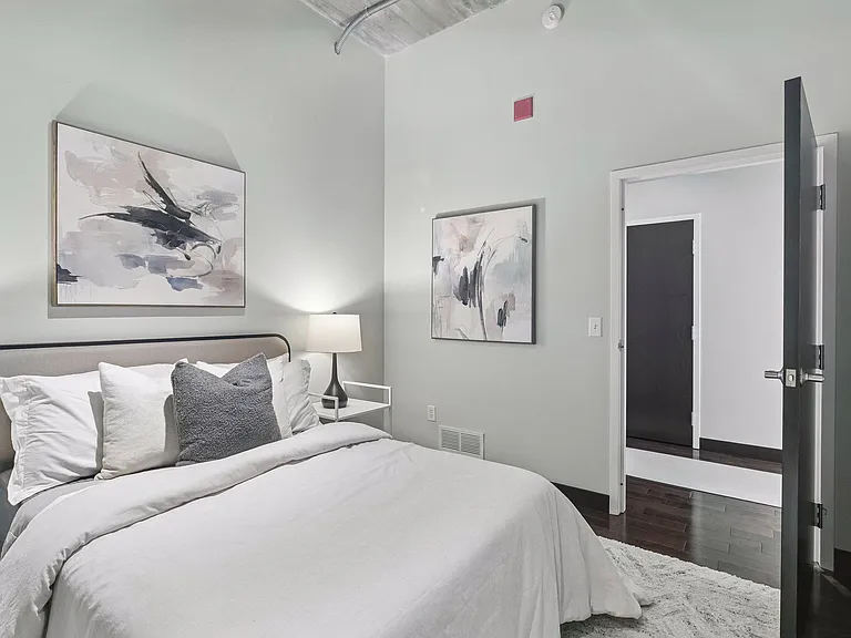 618 Washington Ave N #500 — Photo 15