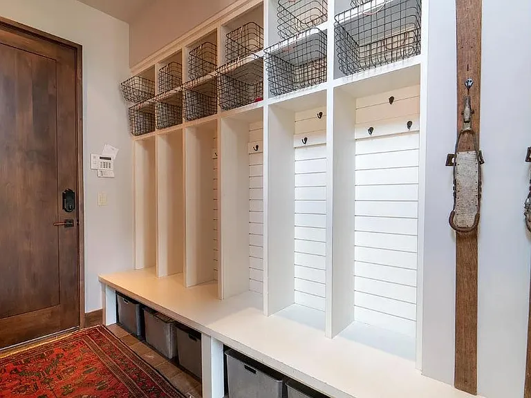 10569 Glenbrook Ct — Photo 13