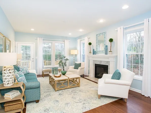 18 Weathervane Dr #24, Walpole, MA 02081