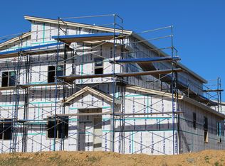 875 Congaree Ln, Redding, CA 96001