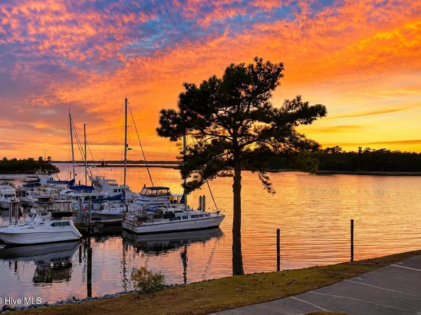 2213 Harbourside Drive, New Bern, NC 28560