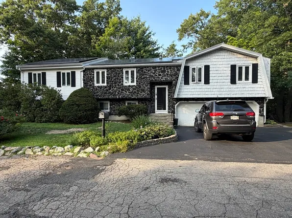 1 Burris Way, Randolph, MA 02368