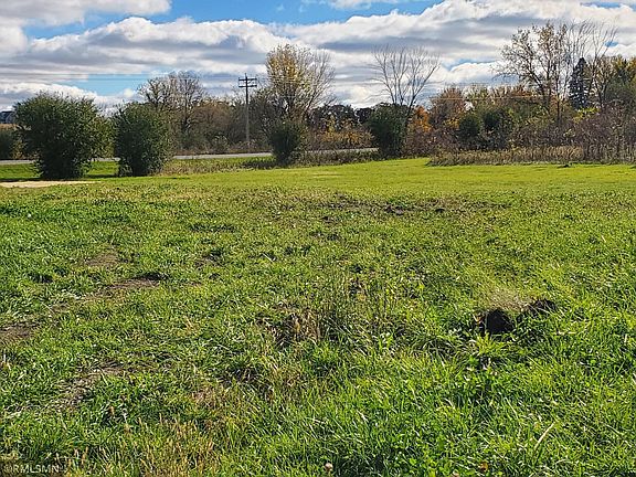 3rd image of 183 Pintail St