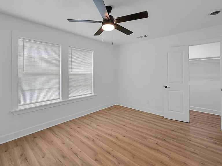 2525 Cole Ave — Photo 16