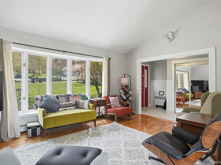 14 Feitsma Ln — Photo 4