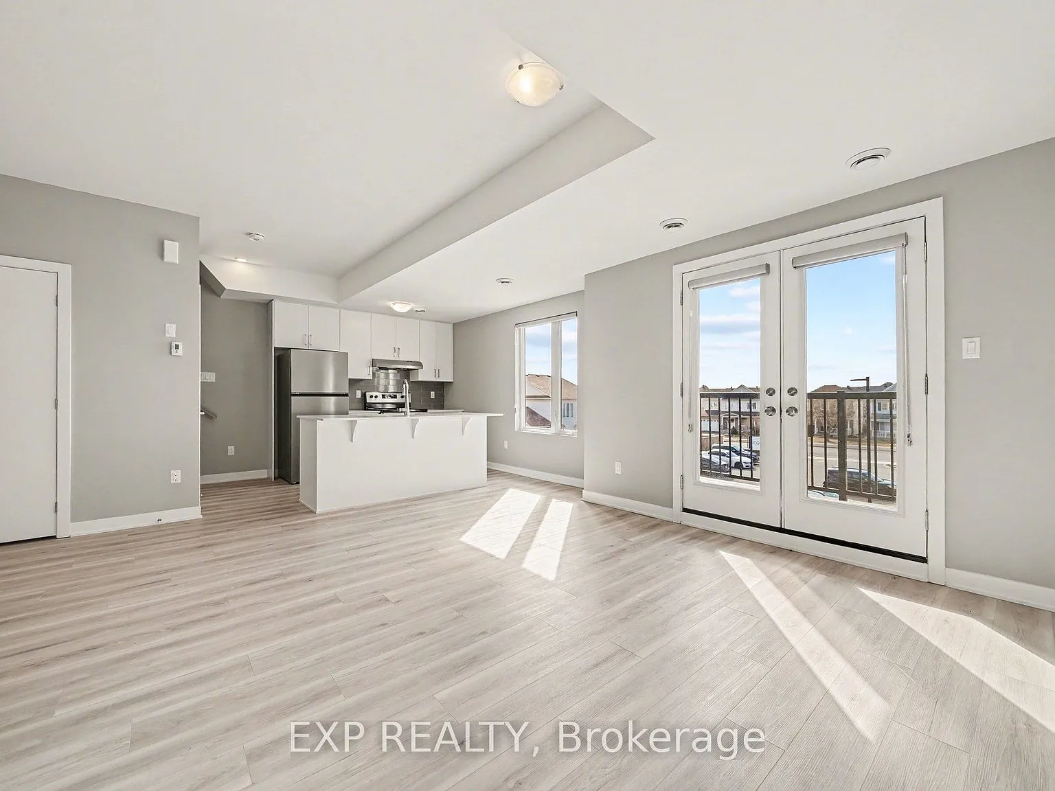2 bed, $2,450 — Photo 2