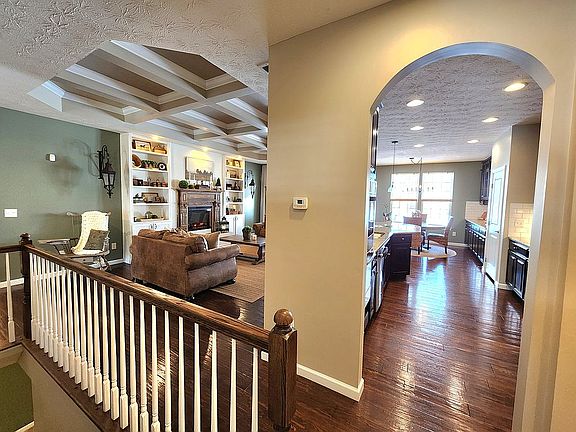 Open and airy 1st level