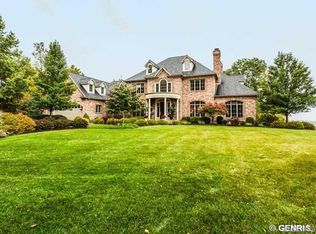 98 Harloff Rd, Honeoye Falls, NY 14472