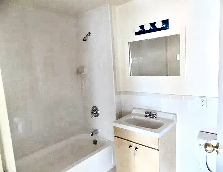12 Brooklyn Ave #501 — Photo 7