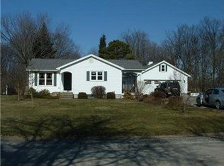 1107 Willowbrook Rd, New Castle, PA 16101