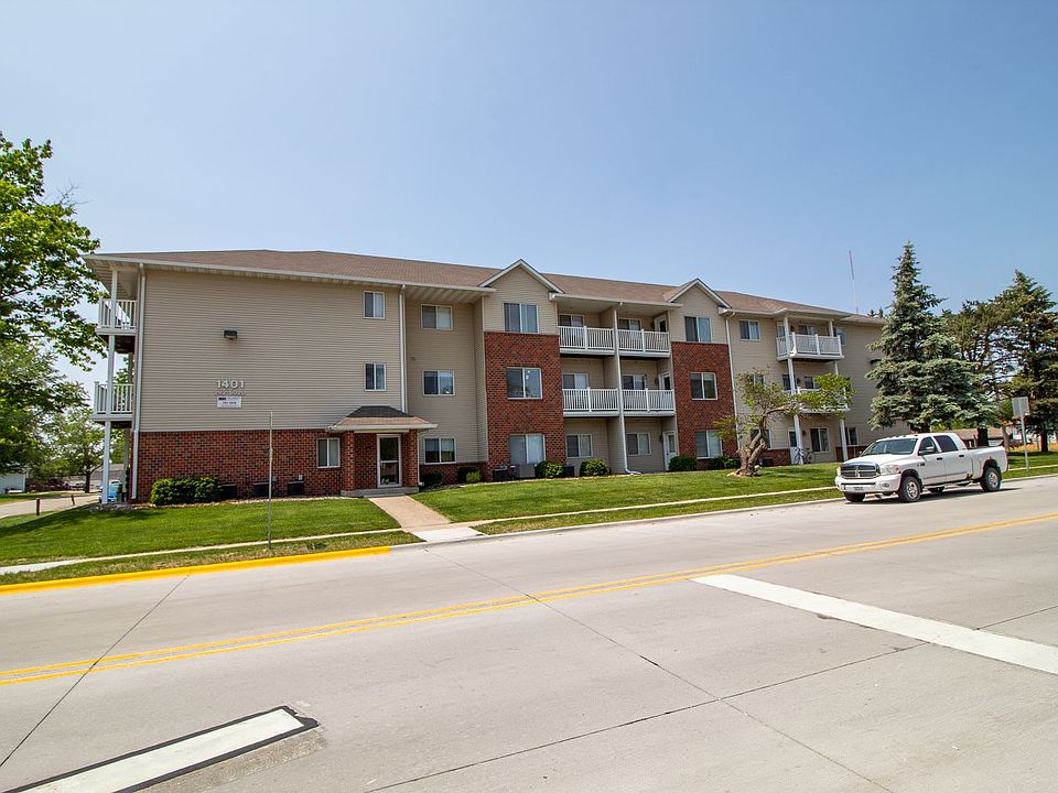 1st image of 1401 N Dakota Ave #005f4e930