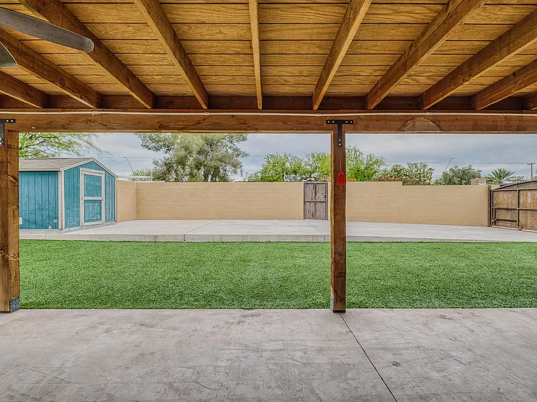 7000 E Brooks Dr — Photo 20
