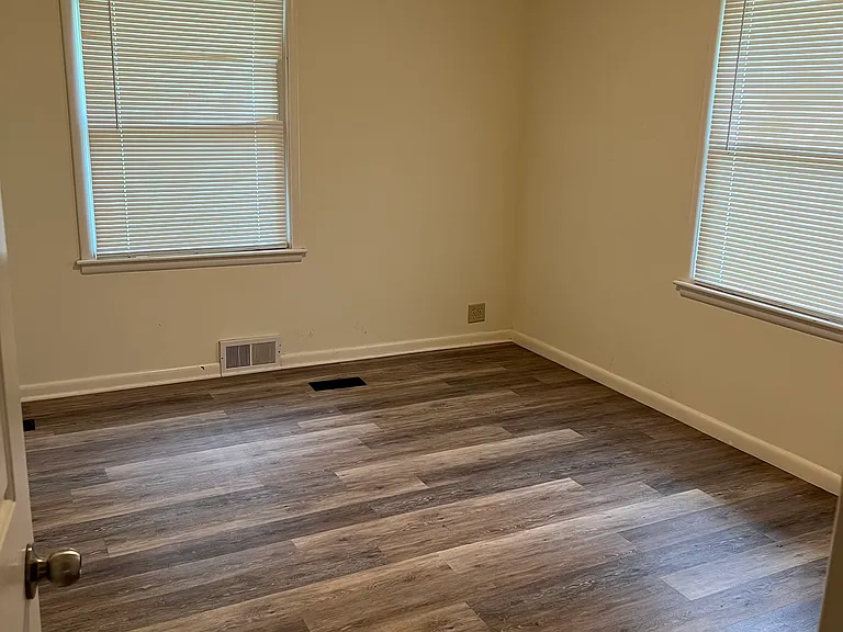 5821 Lowell St — Photo 9