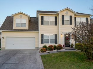 2201 Cartmill Dr, Powell, TN 37849