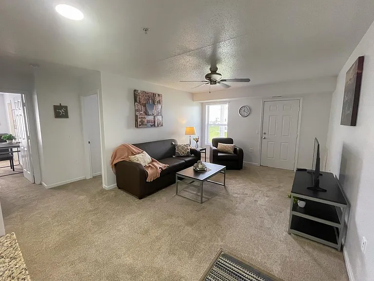 Westpoint Village Apt — Photo 1