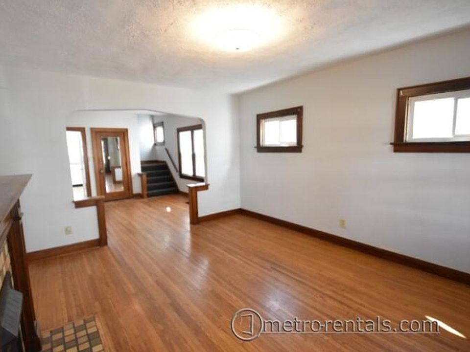 1st image of 87-89 W California Ave