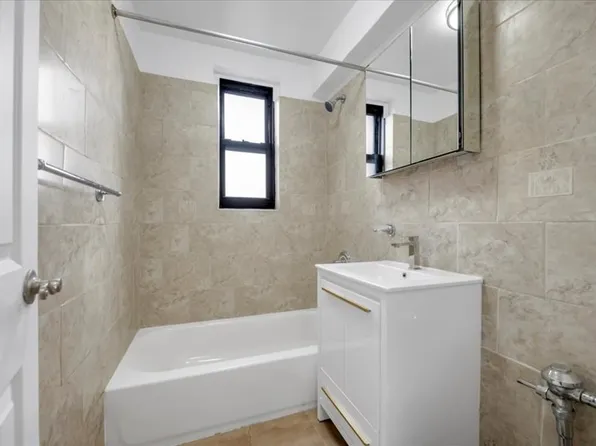 425 East 26th Street image 12 of 16