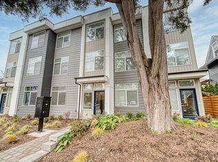 1300 NE 52nd St, Seattle, WA 98105