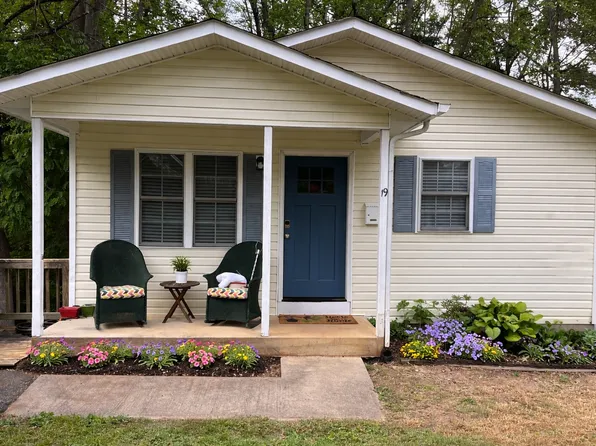 19 Rex Dr, Asheville, NC 28806