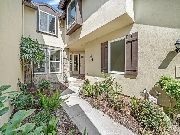 6082 Eaglecrest Dr, Huntington Beach, CA 92648