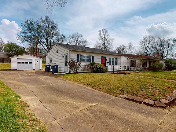 2nd image of 4315 Chadwick Rd