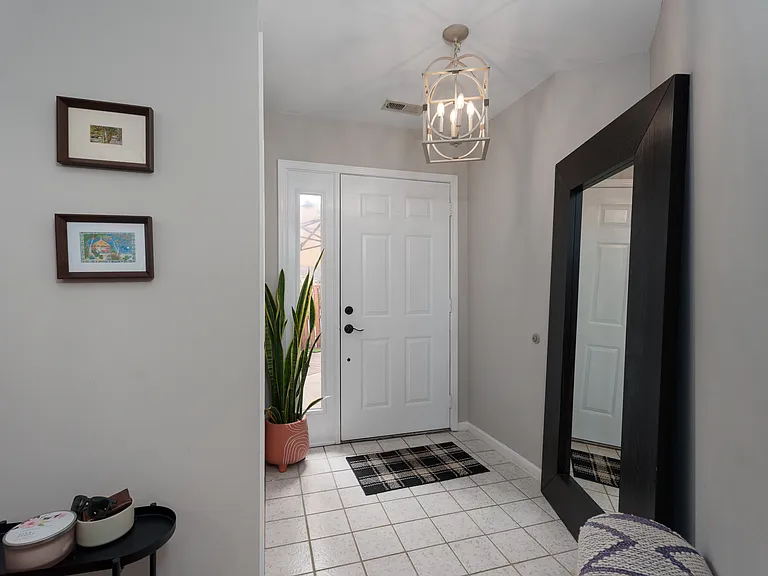 9 Woodmont Dr #9 — Photo 4