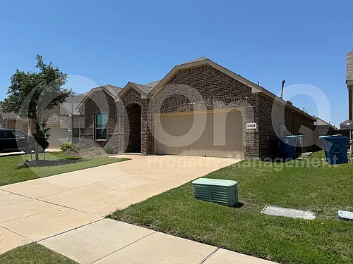 2402 Buchanan Ln Photo 1