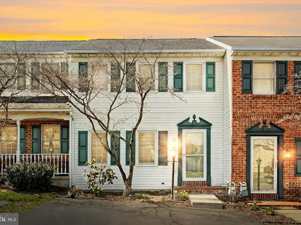 520 Robin Hill Cir, York, PA 17404