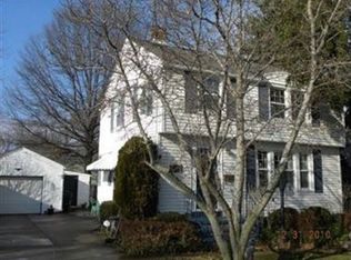 322 Longfellow St, Elyria, OH 44035