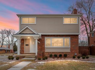 1109 W Selfridge Blvd, Clawson, MI 48017