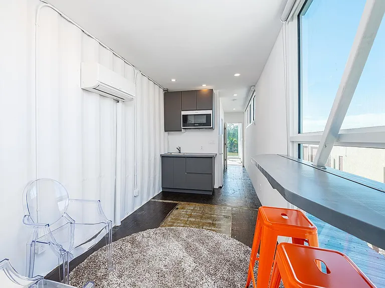 250 NE 34th Ct #C — Photo 3
