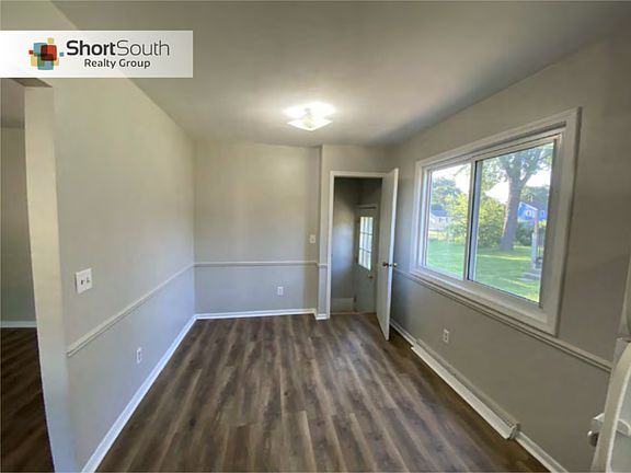 4th image of 4017 Burchfield St #4017