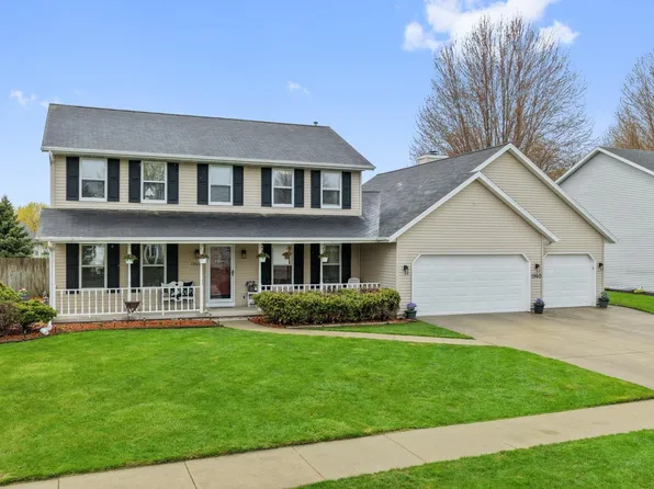 1960 Charles St, De Pere, WI 54115