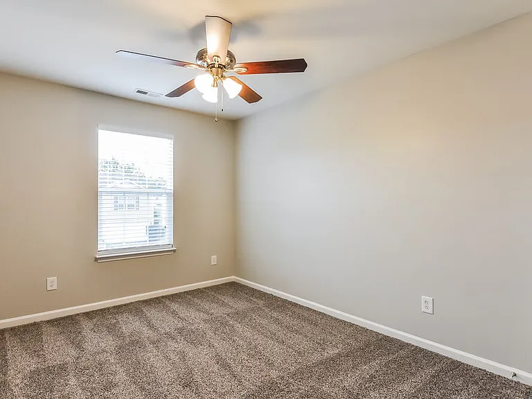 4027 Taylor Oaks Dr — Photo 11