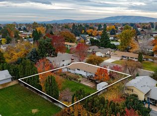 1748 Duluth St, Richland, WA 99354