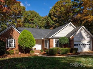 13800 Woody Point Rd, Charlotte, NC 28278
