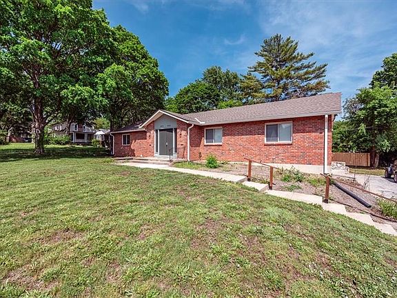 4th image of 8021 Holmes Rd