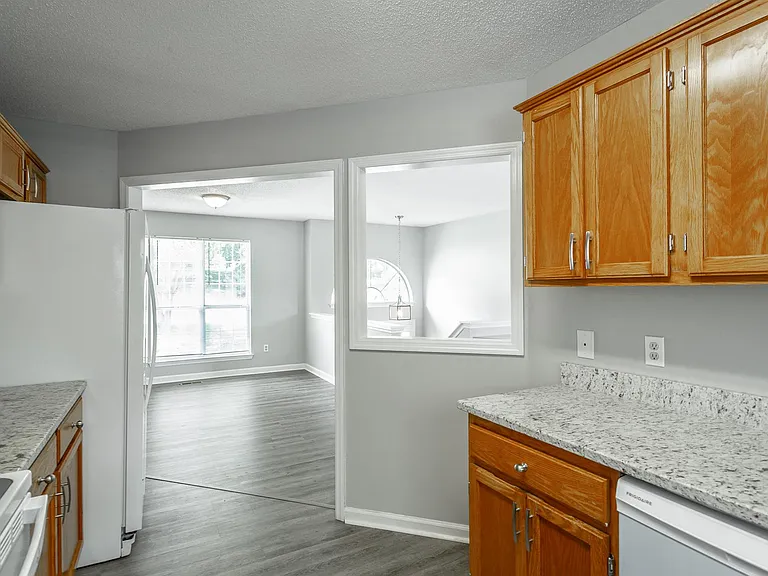 6130 Blue Ash Dr — Photo 21
