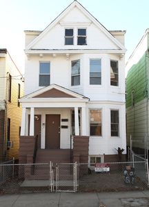 15 Dwight St, Jersey City, NJ, 07305