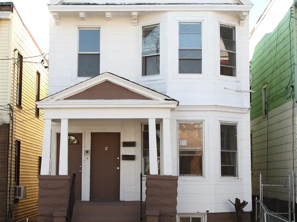 15 Dwight Street image 1 of 18