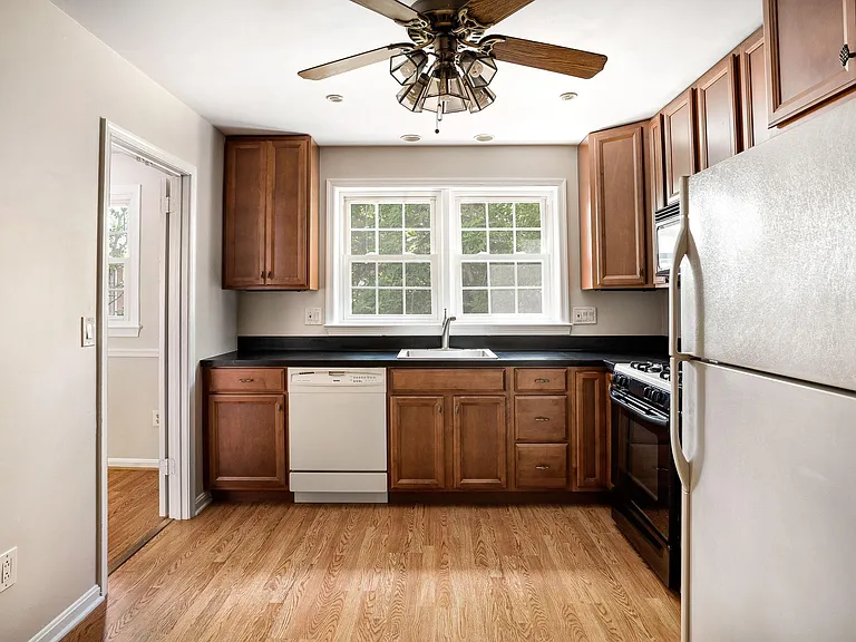 2804 Balliett Ct — Photo 8