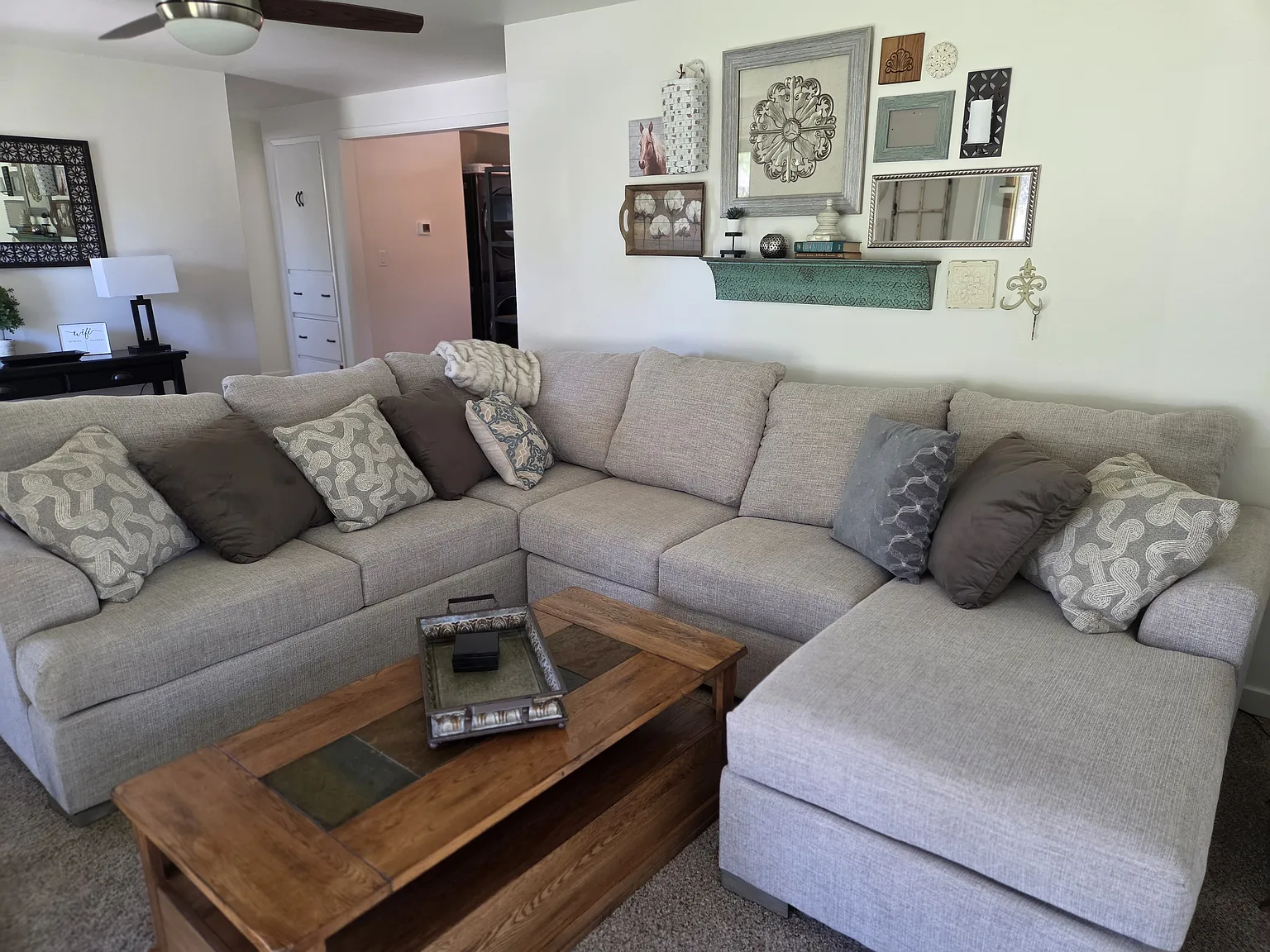 1037 Sunrise Blvd — Photo 1