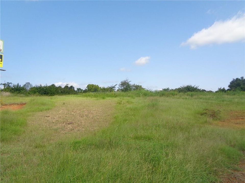 1st image of 400 Highway 271