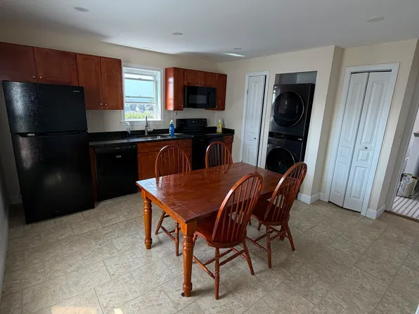 9 Summit St #2, Gloucester, MA 01930