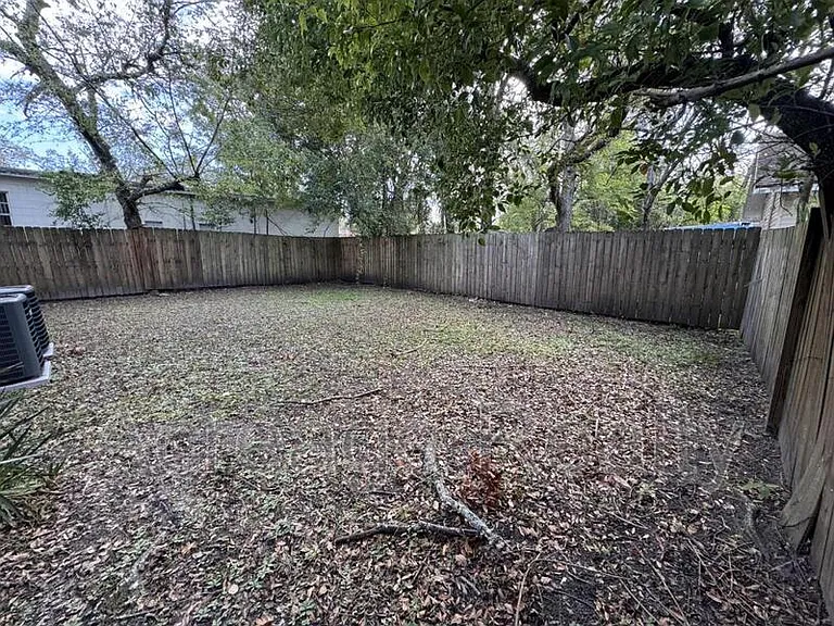 4114 Moncrief Rd — Photo 17