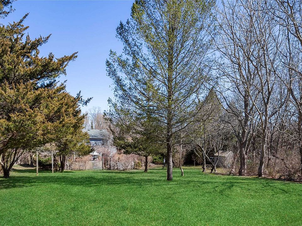 1st image of 9 Promenade Dr