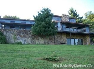 2752 Browns Mill Rd, Cookeville, TN 38506