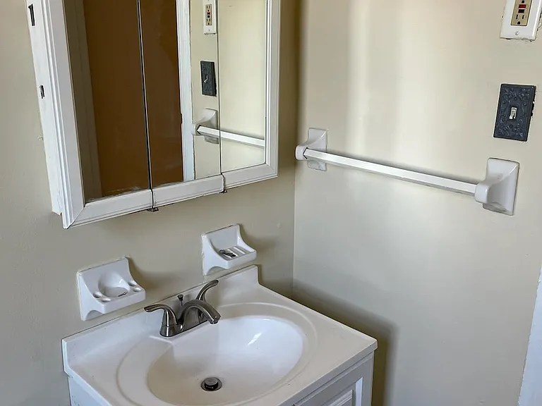 545 W Saint Catherine St #2 — Photo 16