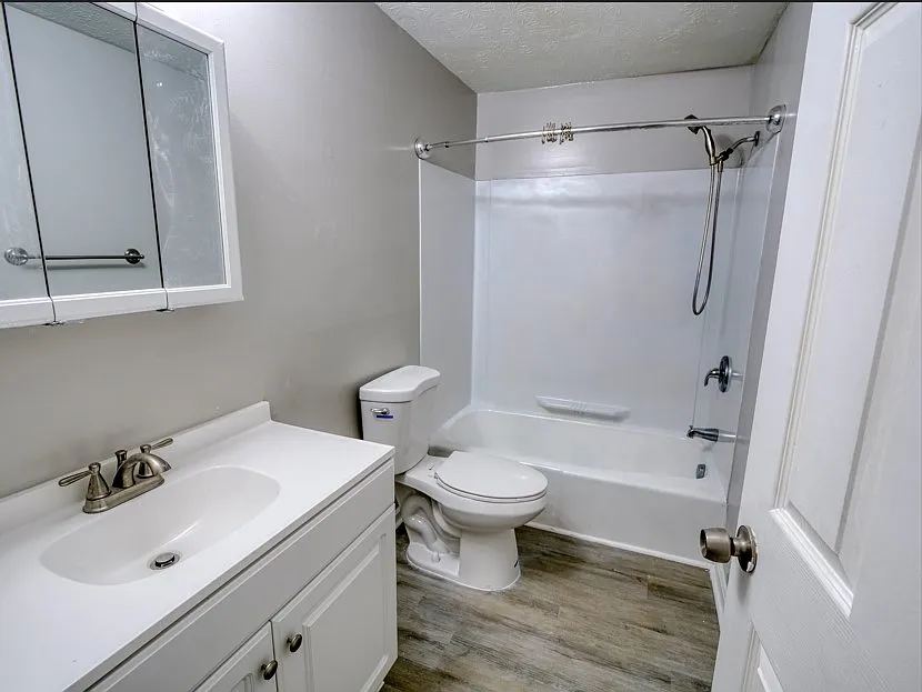1 bed, 782 sqft, $1,100 — Photo 4